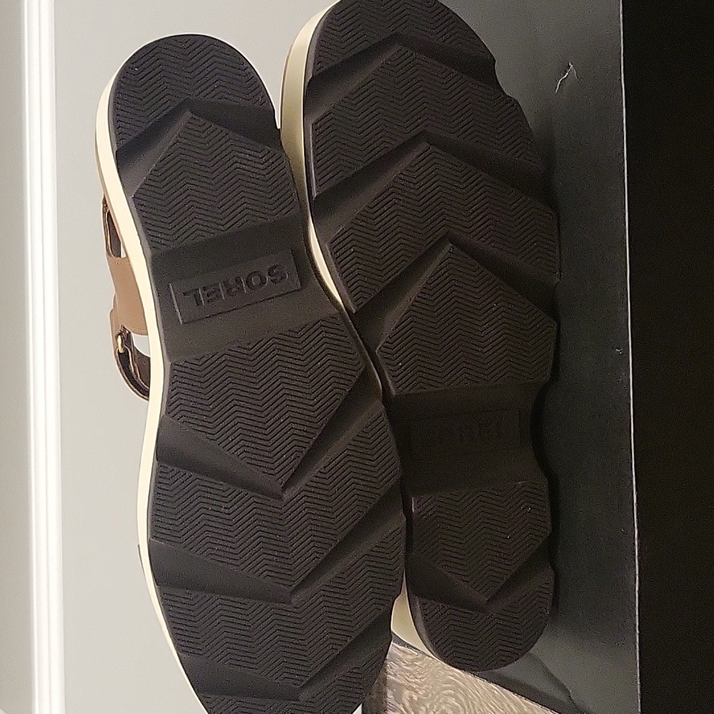 Sorel Women's Joanie™ IV Y Strap Wedge Sandal Size 11 Never Worn - Picture 8 of 17